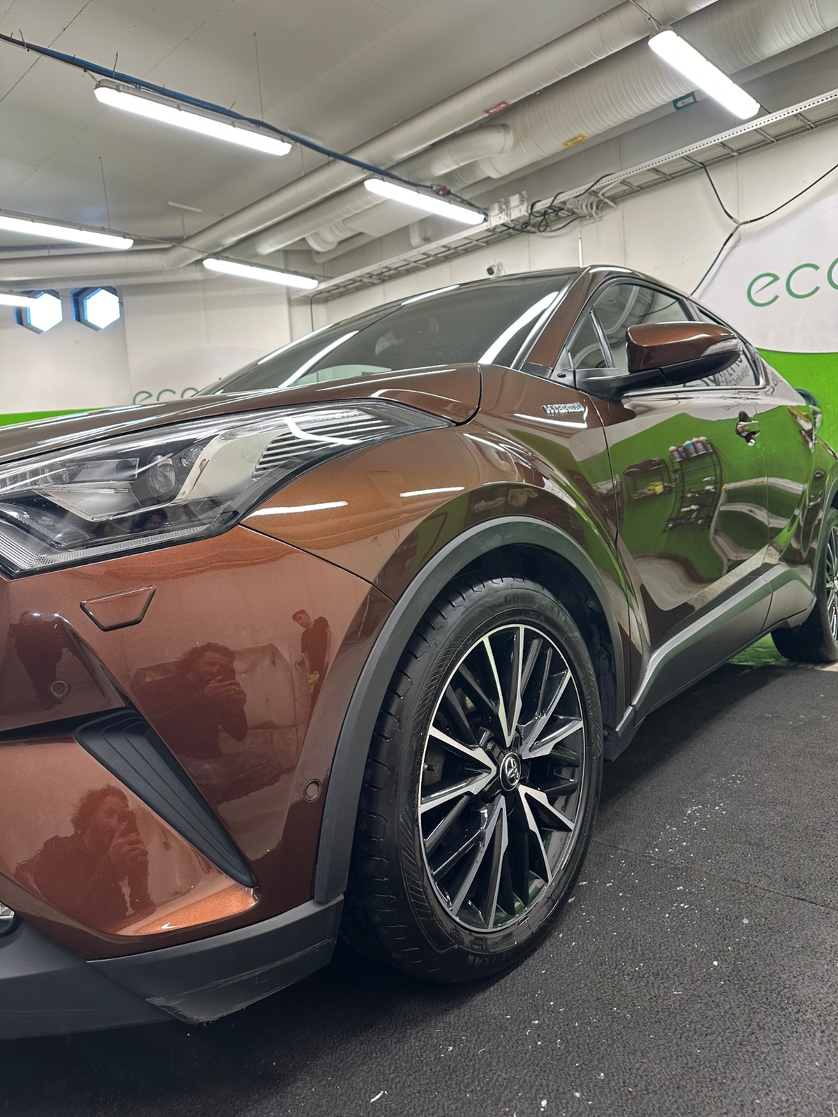 Toyota C-HR Hybrid CVT 2018, photo 2/10