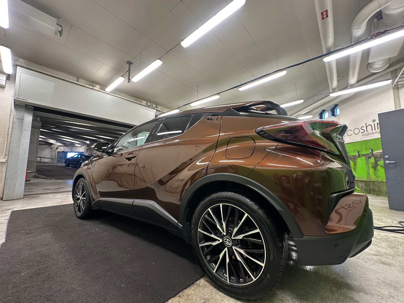 Toyota C-HR Hybrid CVT 2018, photo 5/10
