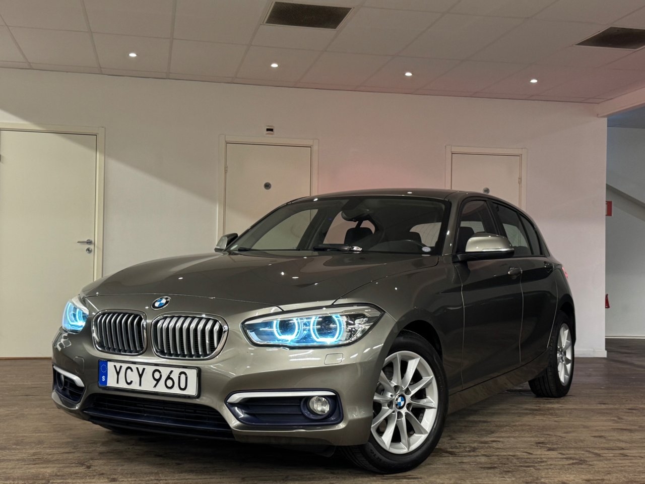 BMW 118 2016, bild 6/10