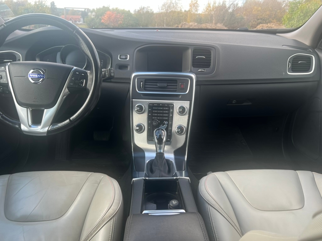 Volvo V60 D4 Geartronic 2015, kuva 7/10