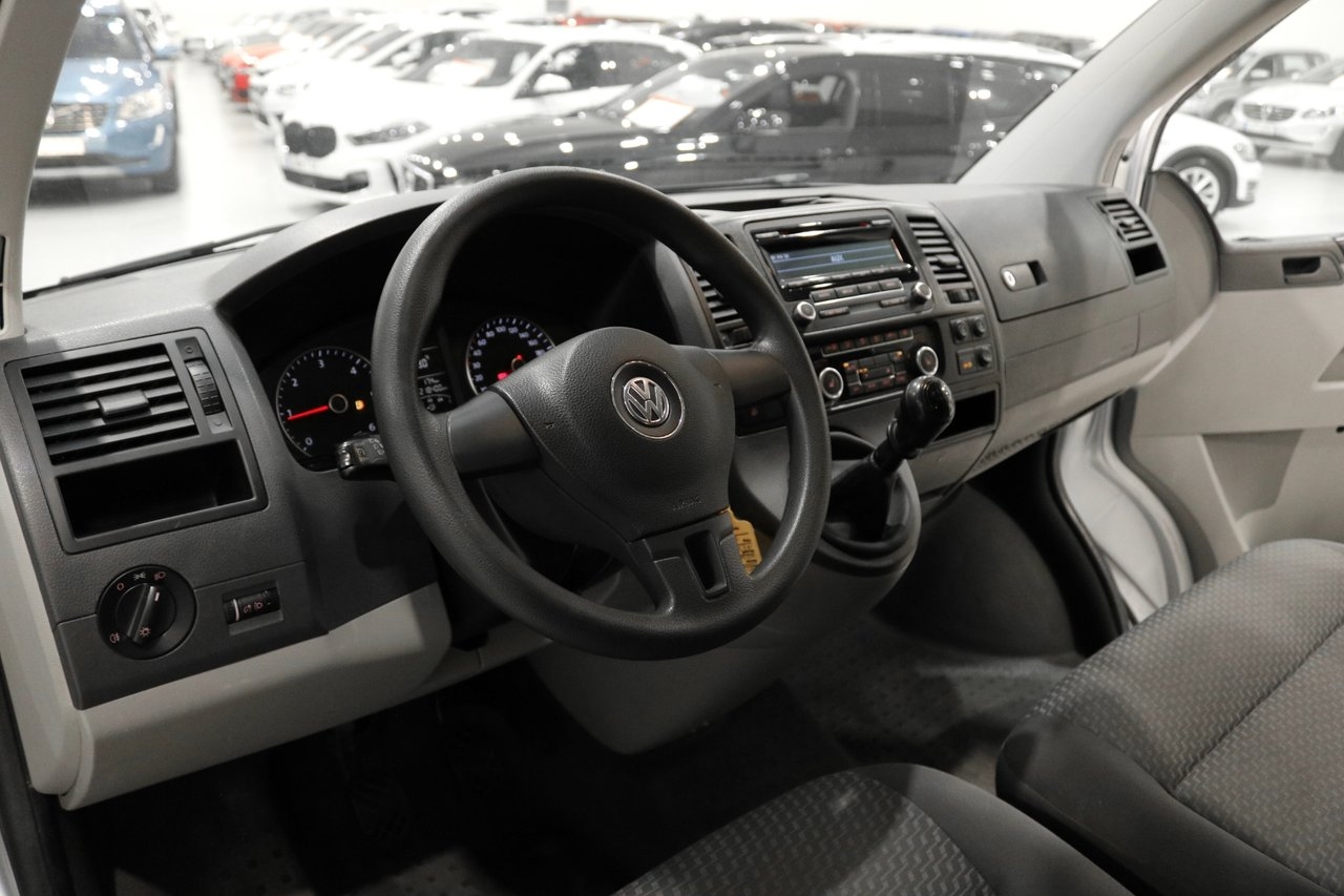 Volkswagen Caravelle 2015, photo 7/10