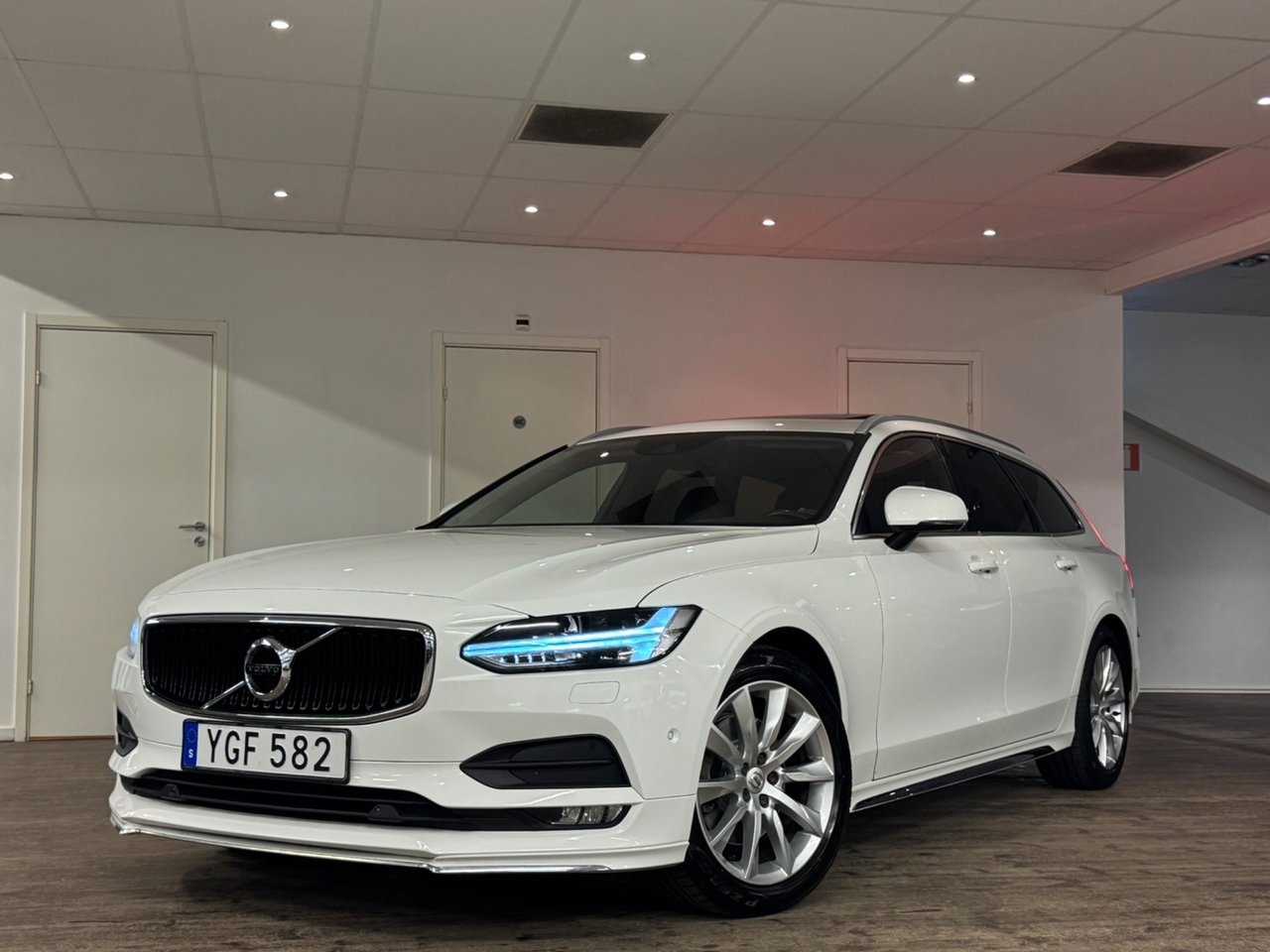 Volvo V90 T5 254 Hästkrafter 2017, kuva 3/10