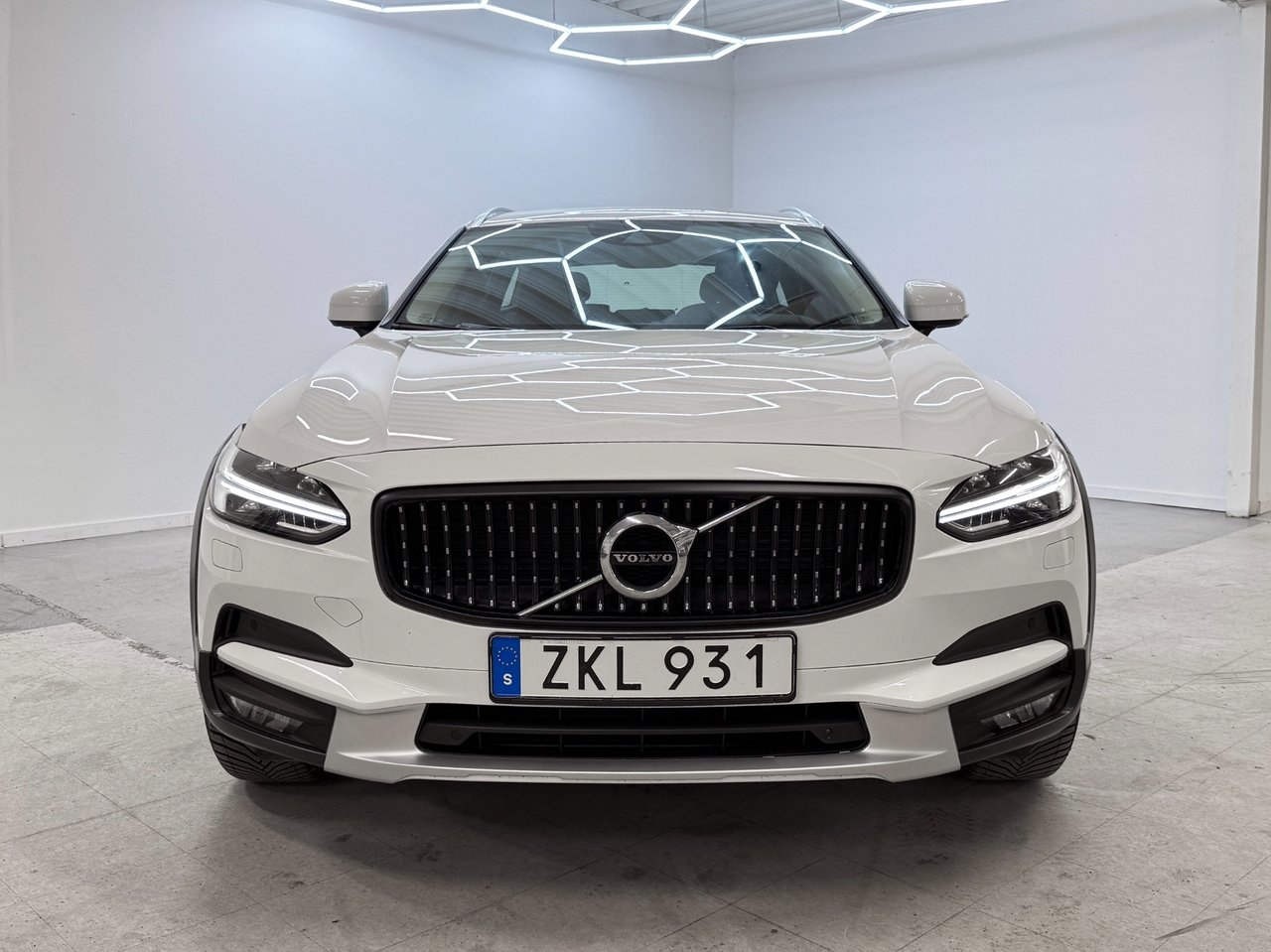 Volvo V90 Cross Country 2020, kuva 3/10