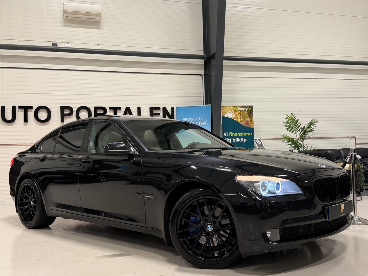 BMW 740 d xDrive Steptronic 350hk 2012, kuva 2/10