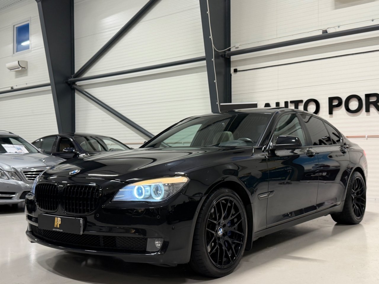 BMW 740 d xDrive Steptronic 350hk 2012, kuva 7/10