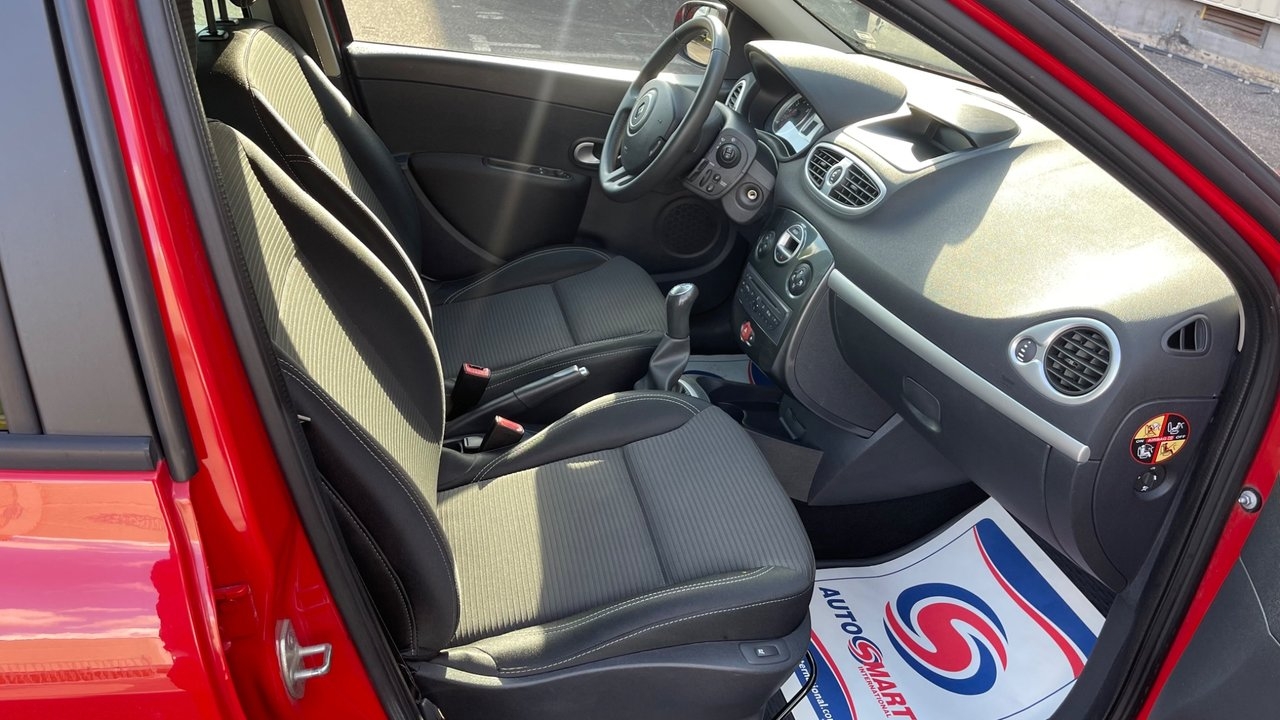 Renault Clio 5-dörrars Halvkombi 2013, bild 6/16