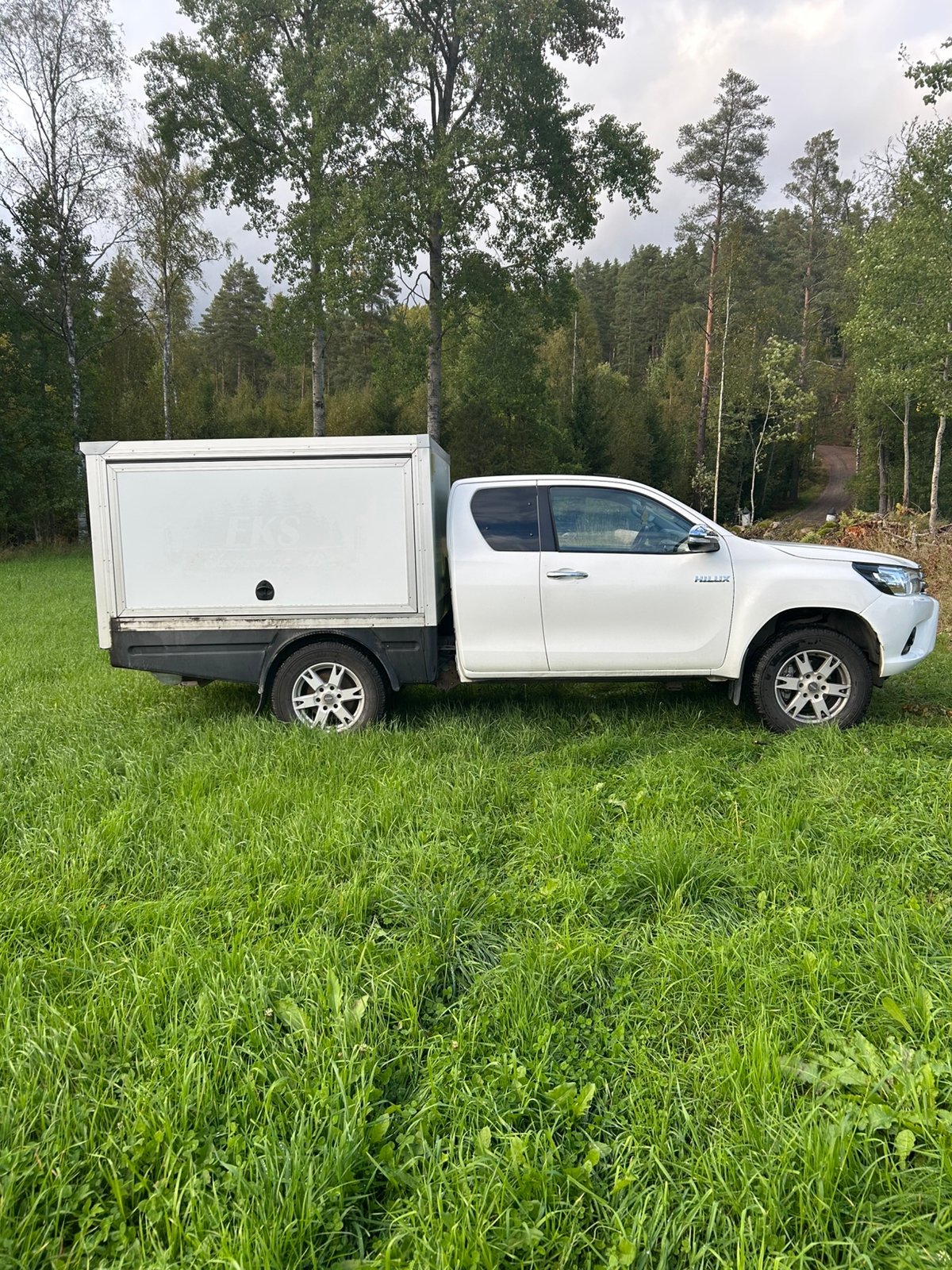 Toyota HiLux Extra Cab 2.4 AWD Manuell 2016, bild 5/10