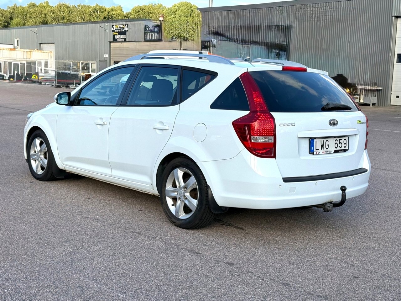 Kia Ceed cee'd_sw 1.6 CRDi ECO 2012, bild 4/10