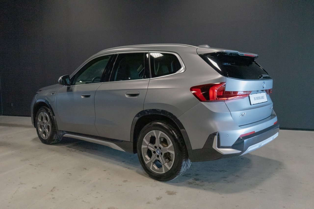 BMW X1 xDrive25e xLine 2023, photo 4/10