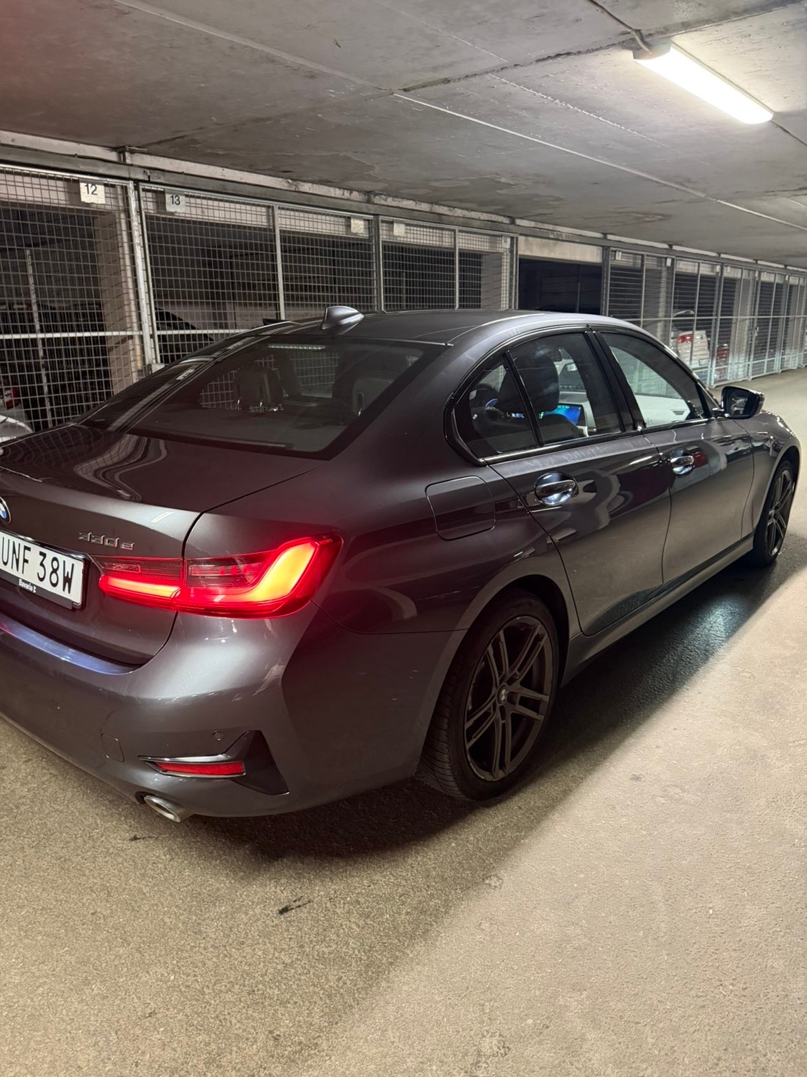 BMW 330 e Sedan Steptronic 2020, photo 2/9