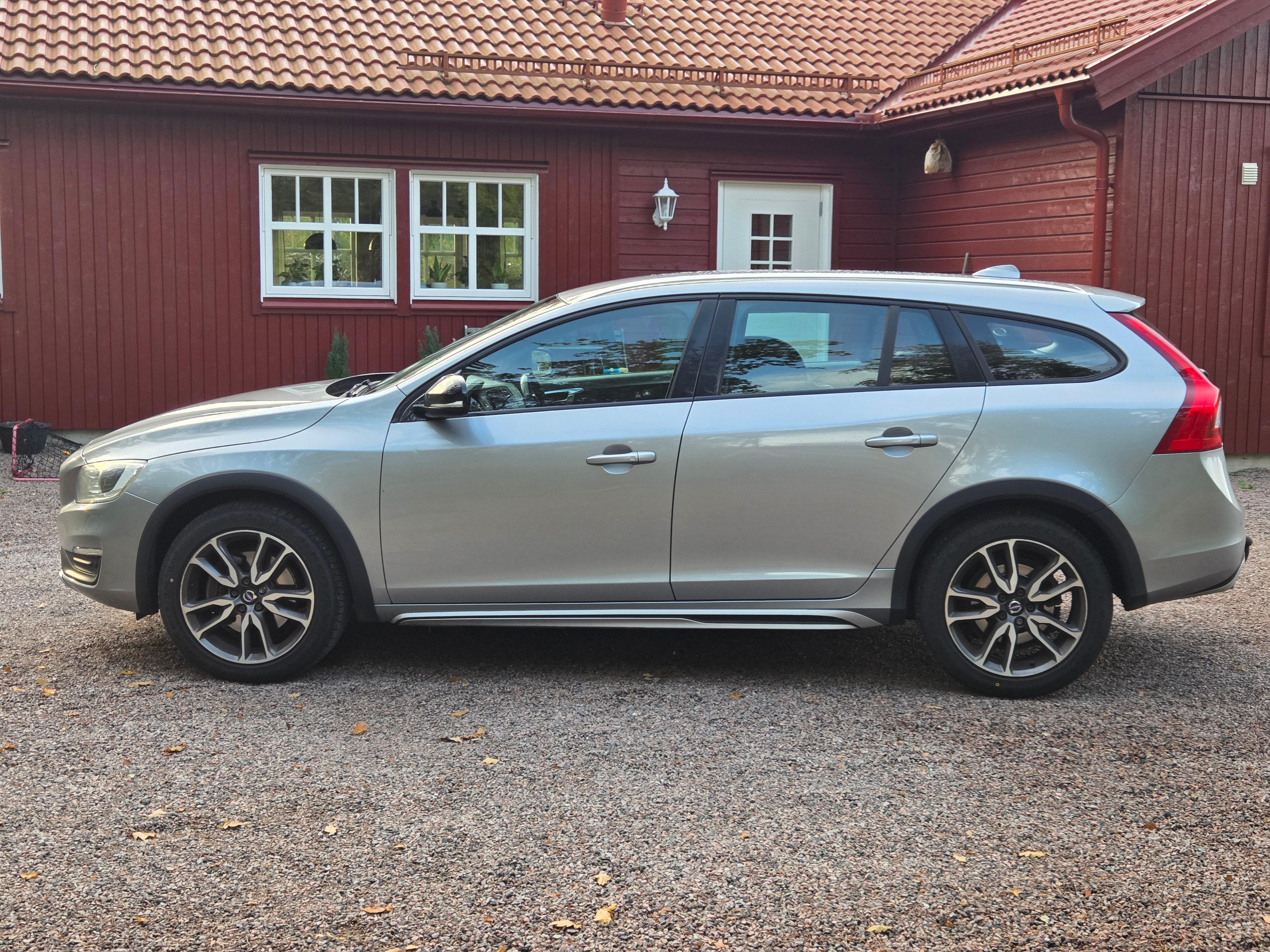 Volvo V60 Cross Country 2016, bild 6/10