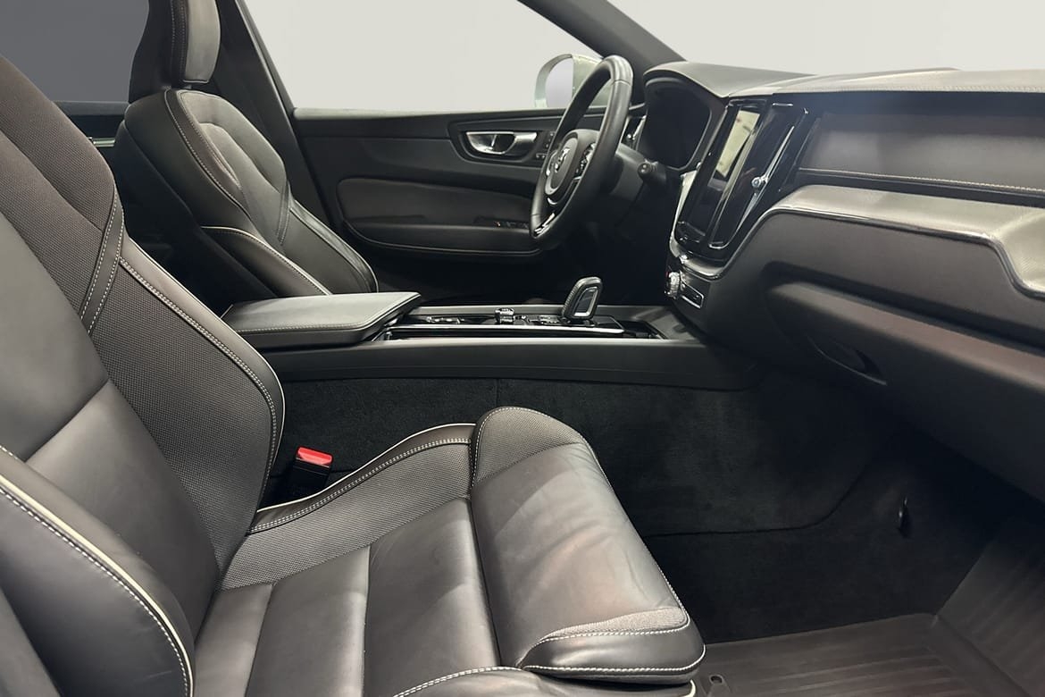 Volvo XC60 Recharge T6 II R-Design 2022, bild 5/10
