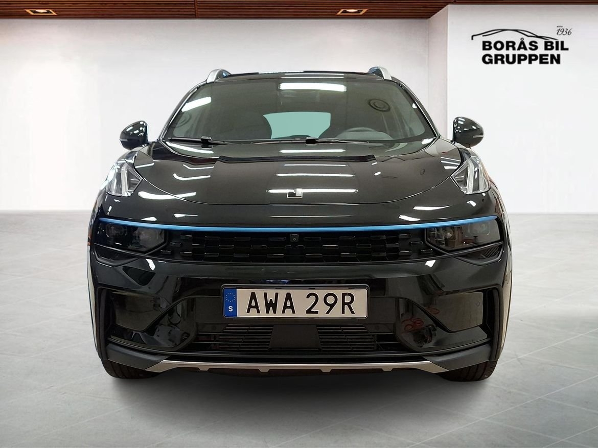 Lynk & Co 01 PHEV 2023, bild 4/5