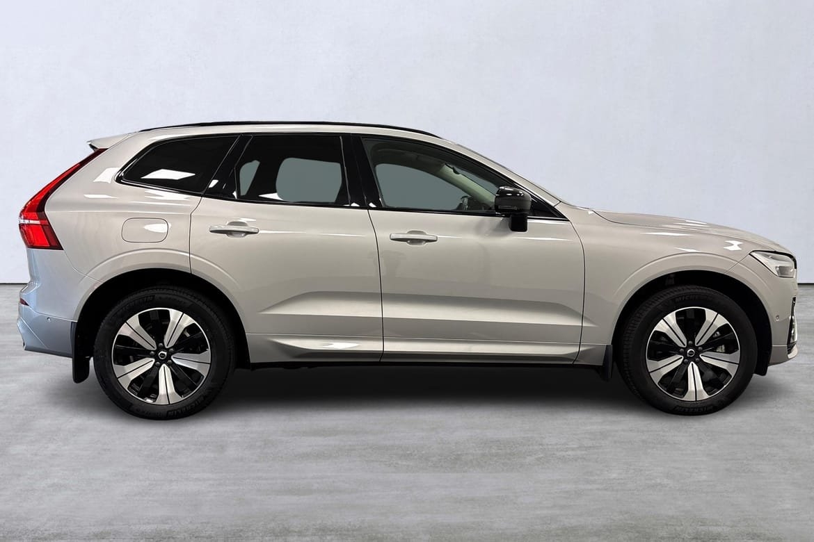 Volvo XC60 T6 Plus Dark Nordic Edition 2025, bild 3/10