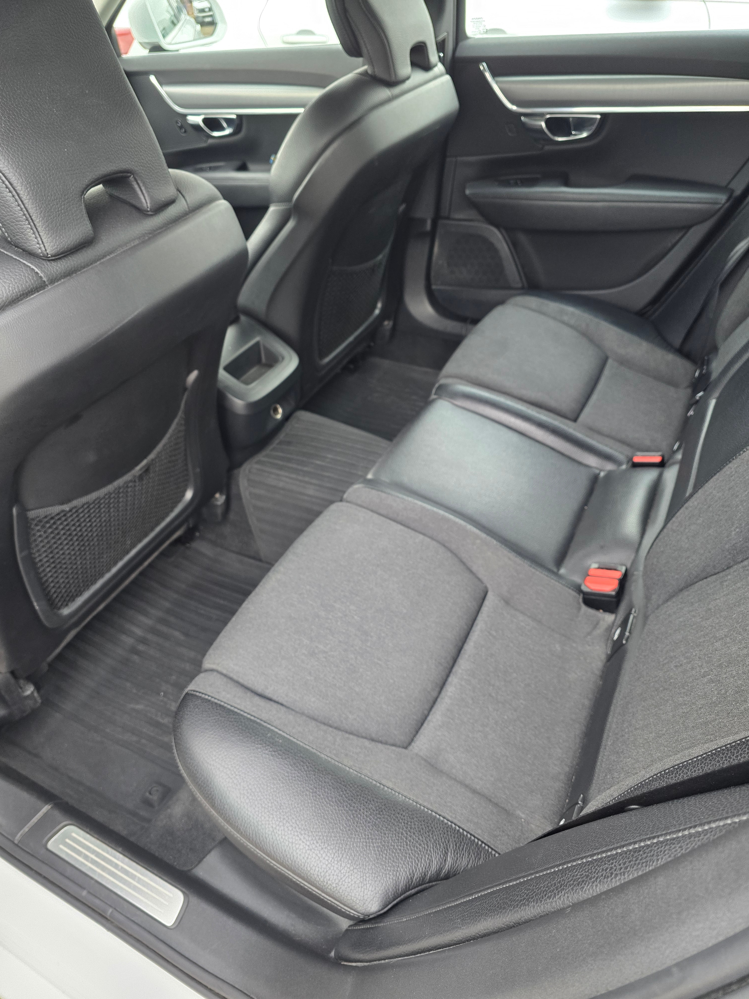 Volvo V90 D4 Geartronic 2020, photo 4/10