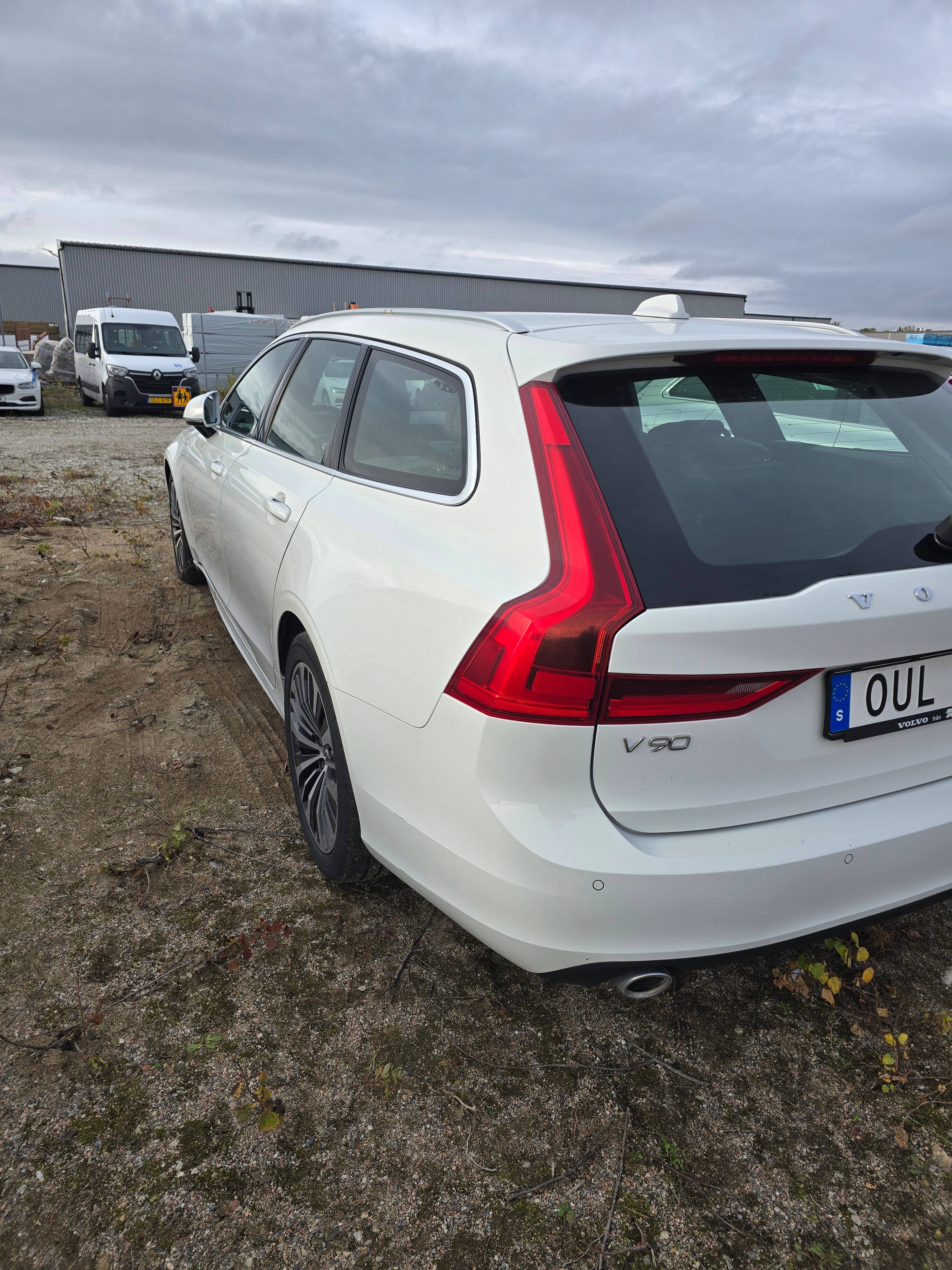 Volvo V90 D4 Geartronic 2020, photo 5/10
