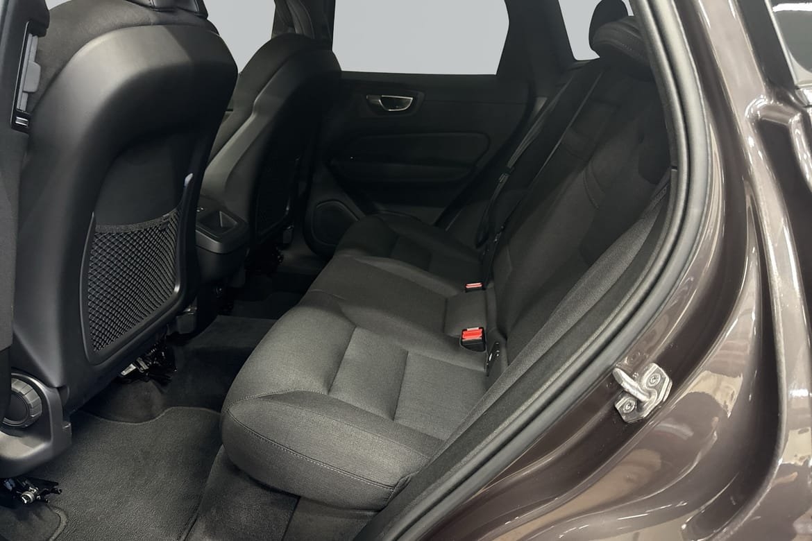 Volvo XC60 2022, bild 7/10