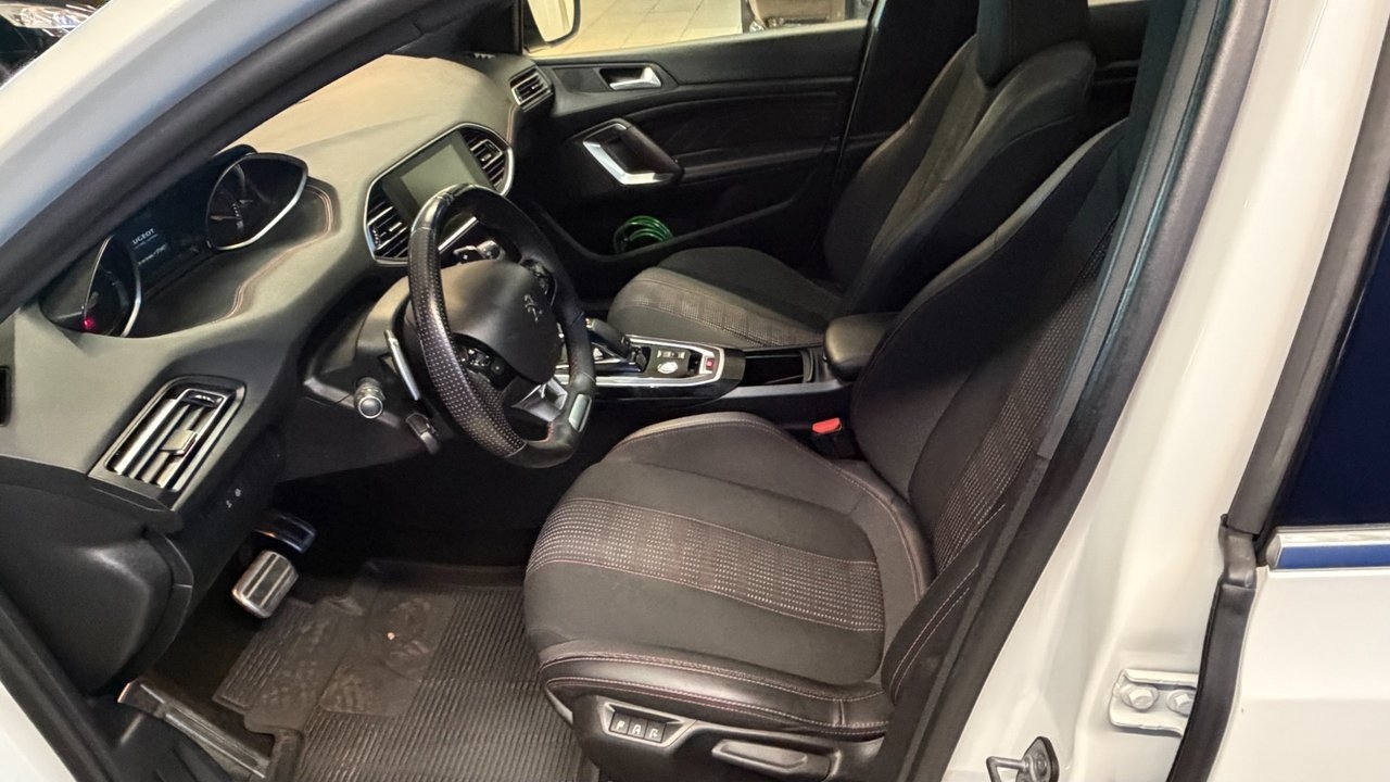 Peugeot 308 2019, bild 6/9
