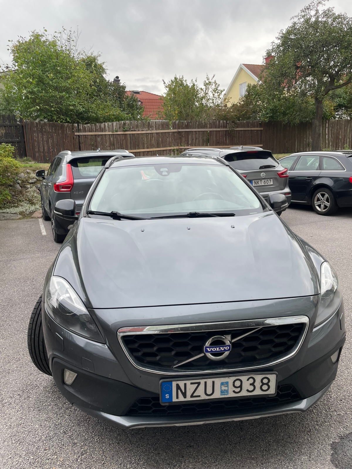 Volvo V40 Cross Country D2 Powershift 2014, bild 2/6