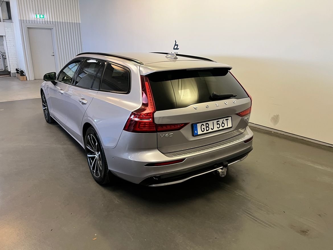 Volvo V60 T6 Plus Dark Nordic Edition 2026, bild 3/10