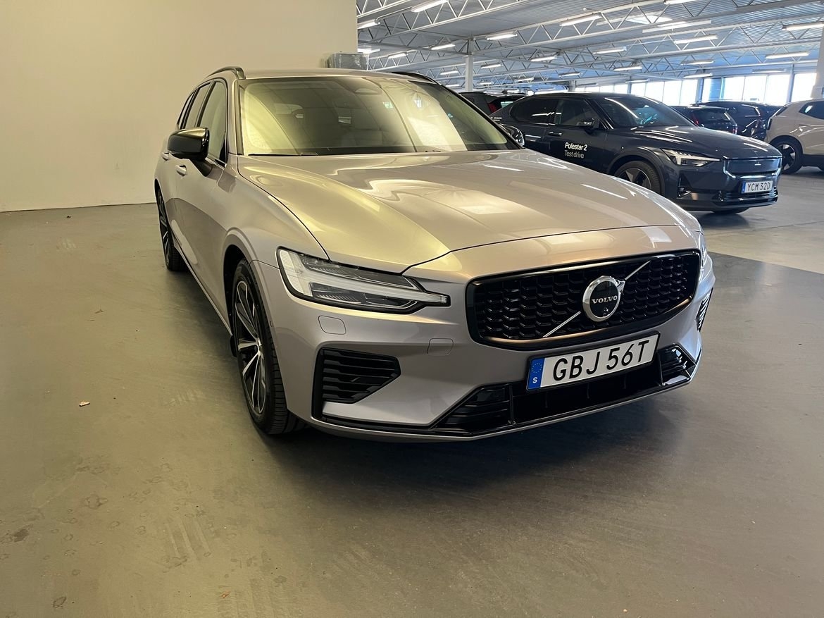 Volvo V60 T6 Plus Dark Nordic Edition 2026, bild 6/10