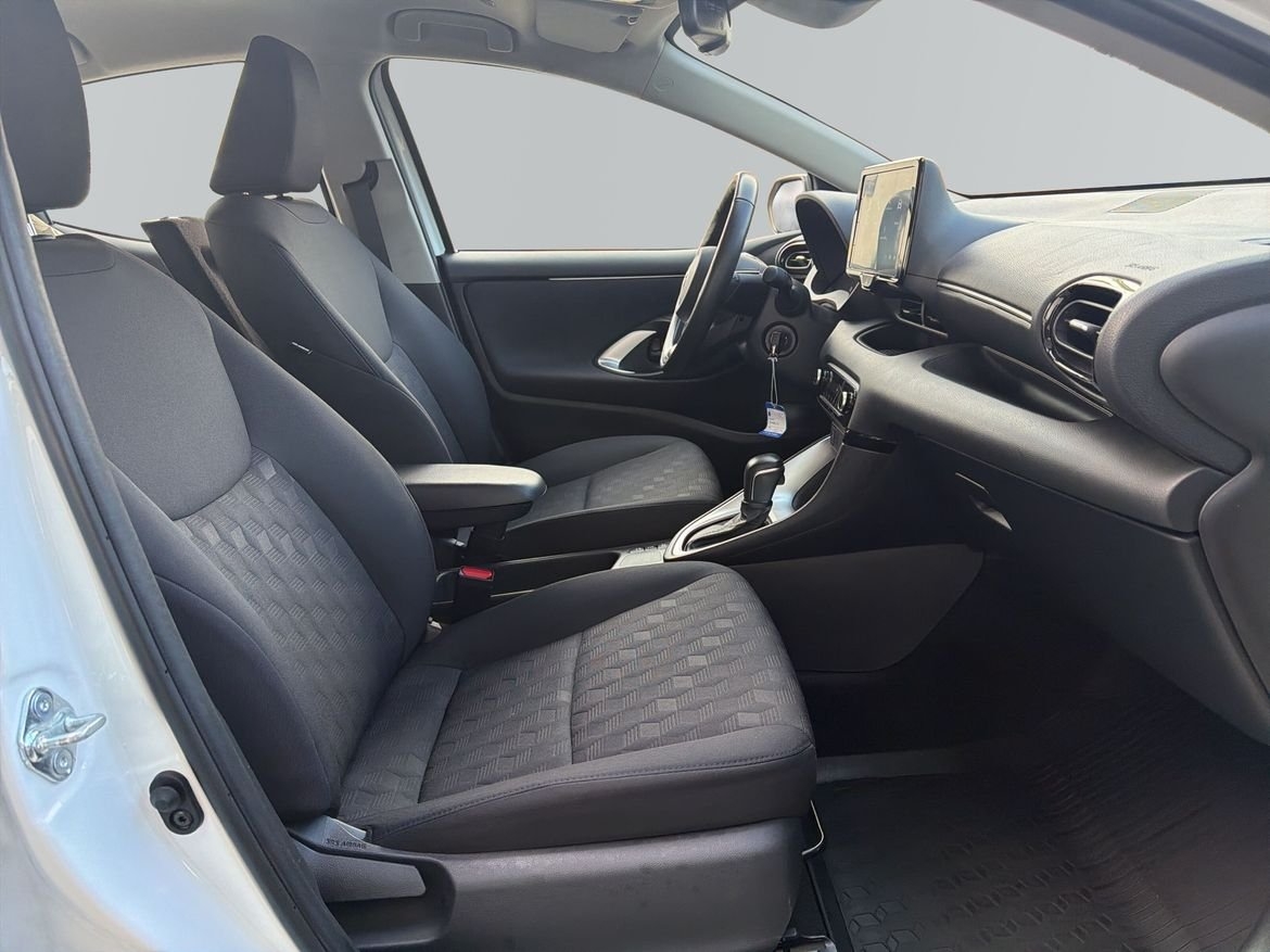Toyota Yaris 2025, bild 5/7