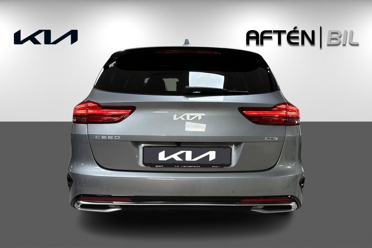 Kia Ceed SW PHEW Action 2024, photo 6/10