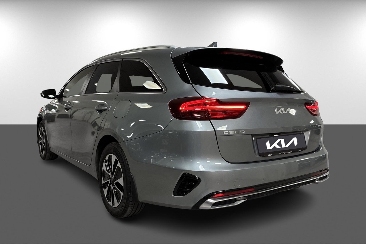 Kia Ceed SW PHEW Action 2024, photo 7/10