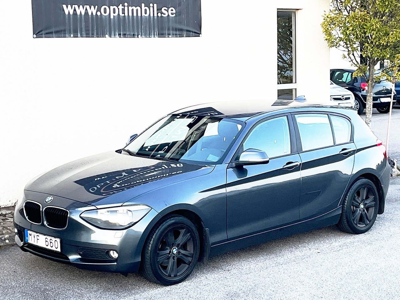 BMW 116 i 5-dörrars Steptronic 2013, bild 2/16