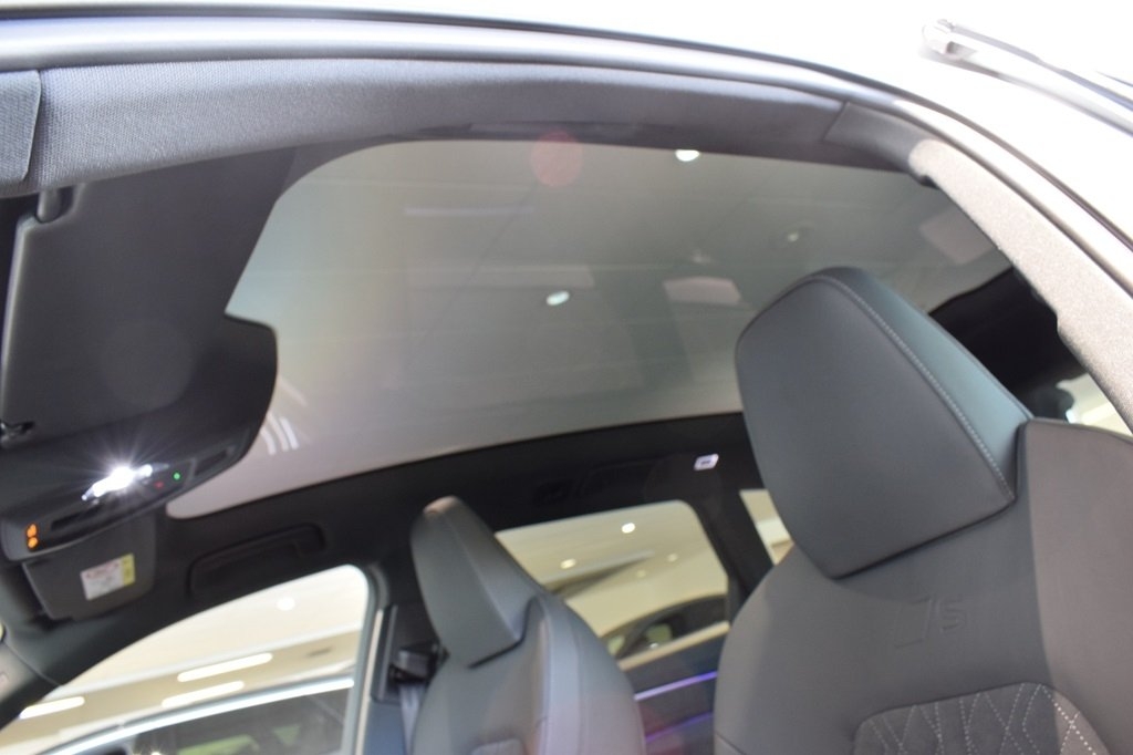 Audi A6 Avant e-hybrid Q S-line Edtion 2026, bild 7/8