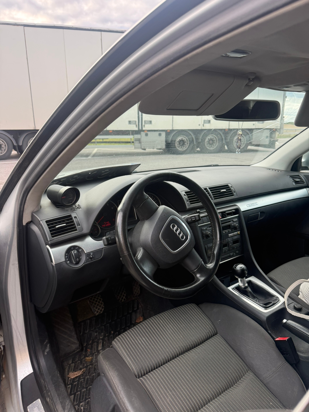 Audi A4 Avant 2.0 TFSI quattro Manuell 2006, kuva 5/6