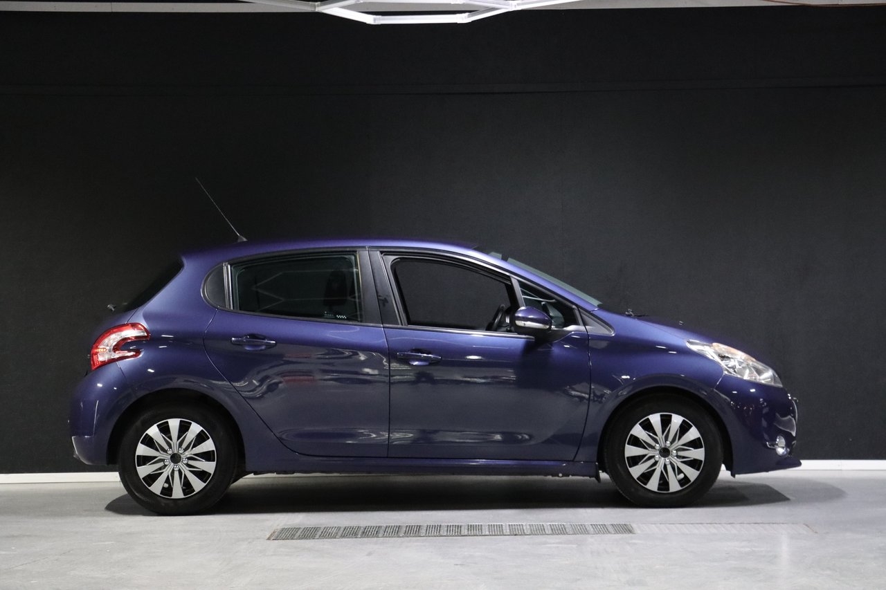 Peugeot 208 2012, bild 4/10
