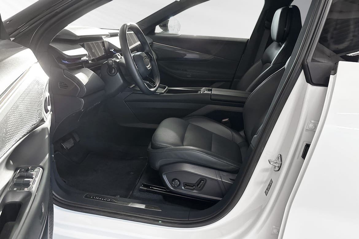 Lynk & Co 08 Core PHEV 360kam KVARV 2025, kuva 6/10