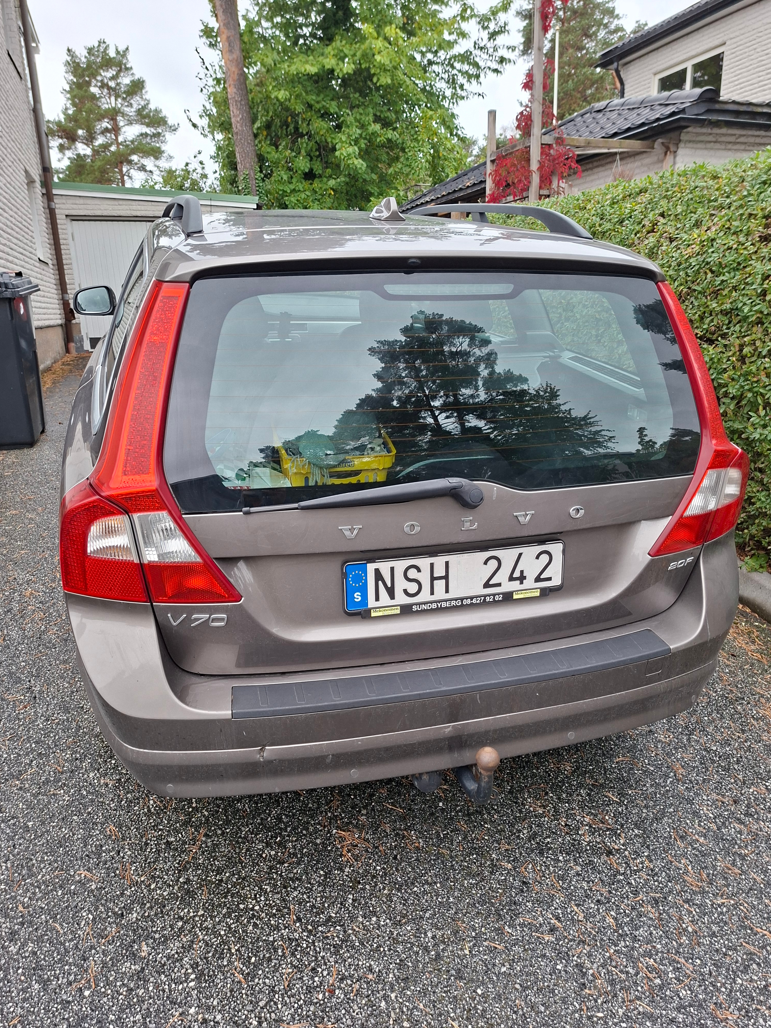 Volvo V70 2.0F Manuell 2011, bild 2/7