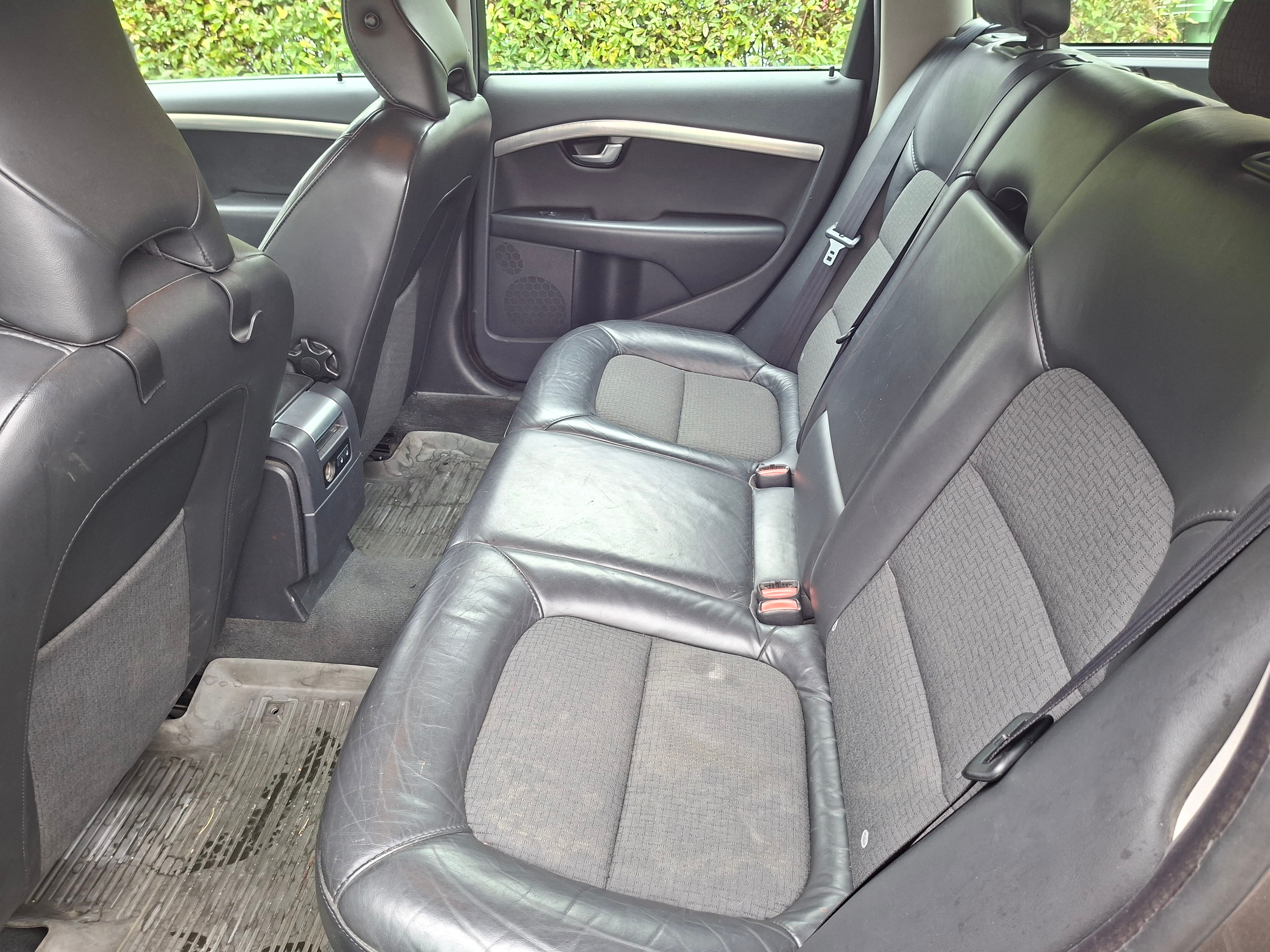Volvo V70 2.0F Manuell 2011, bild 4/7