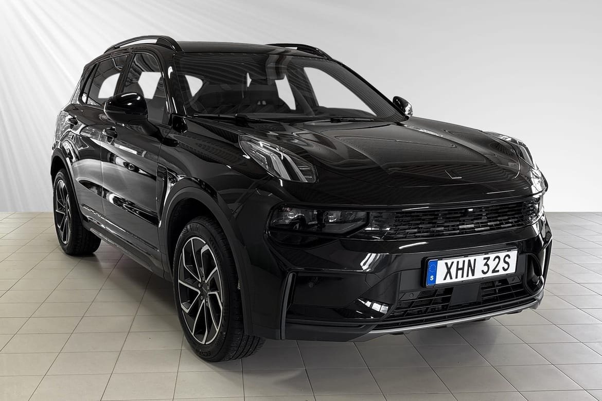 Lynk & Co 01 Core PHEV KVARV 2025, bild 5/10