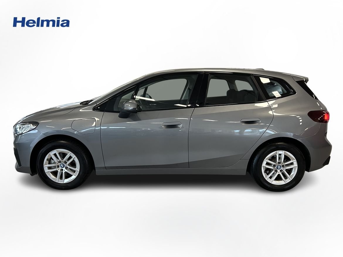 BMW 225 e xDrive Active Tourer 2025, photo 3/10