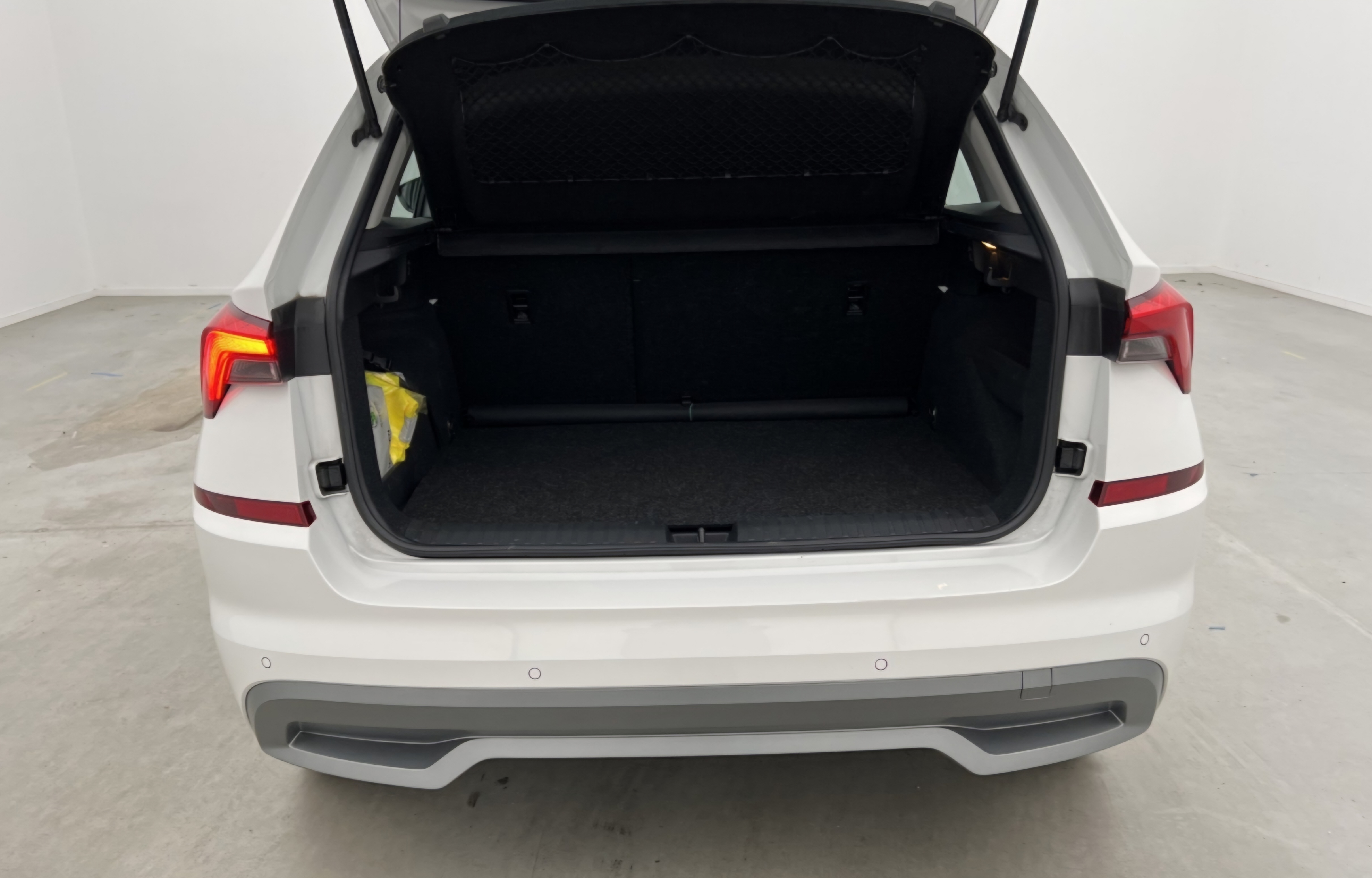 Skoda Kamiq 1.0 TGI G-Tec Manuell 2023, bild 7/10