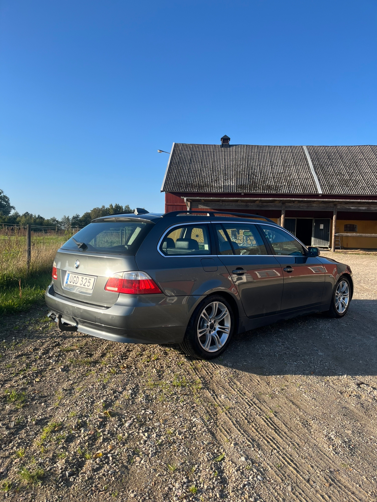 BMW 525 i Touring Manuell 2007, bild 2/6