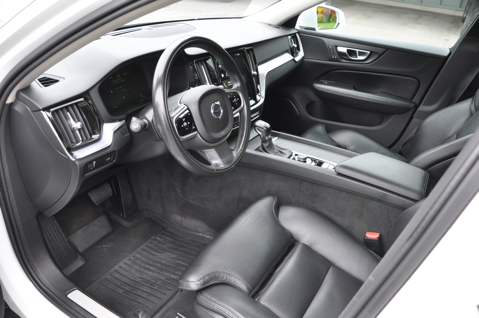 Volvo V60 Cross Country 2019, bild 3/6
