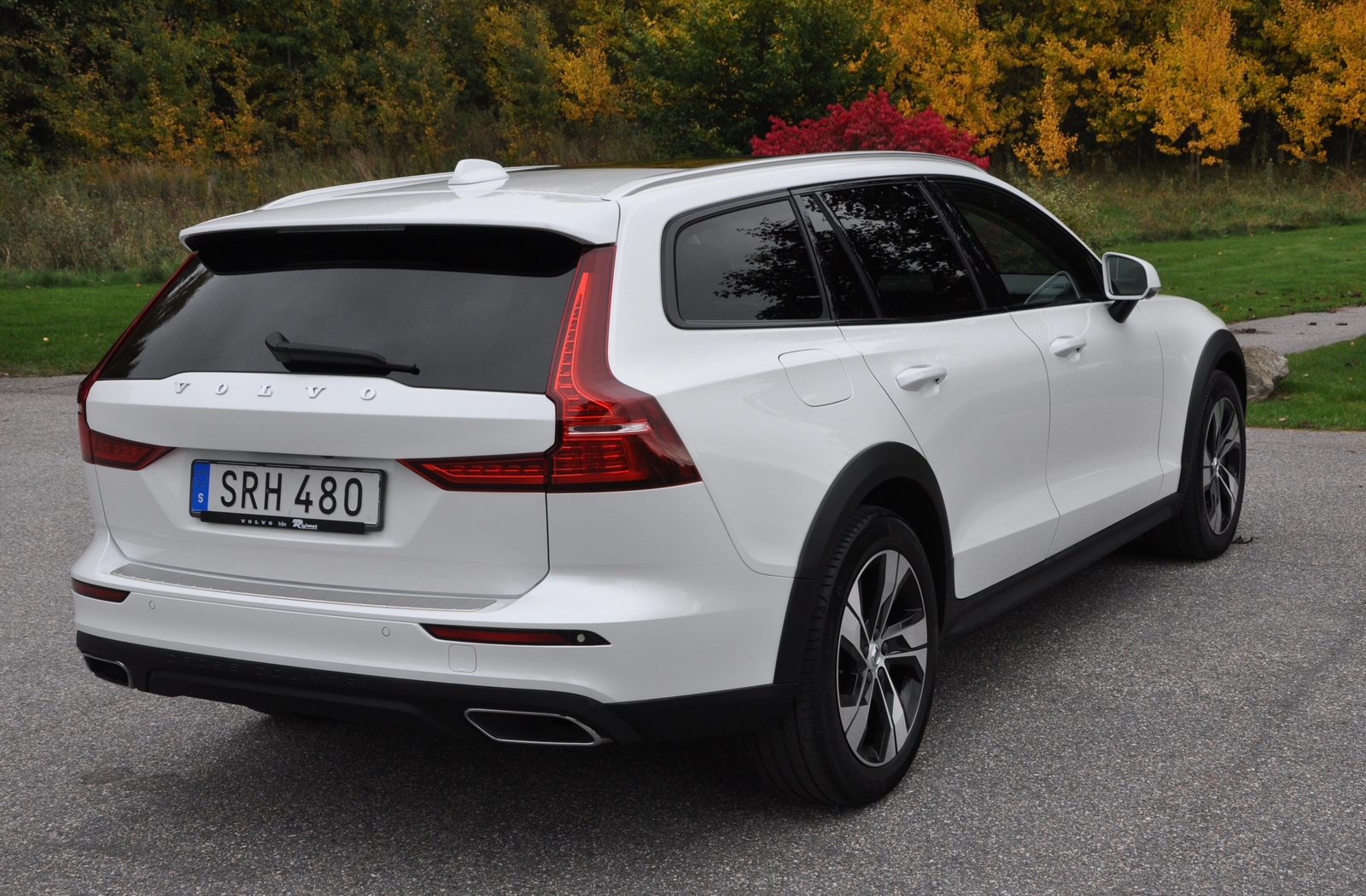 Volvo V60 Cross Country 2019, bild 2/6