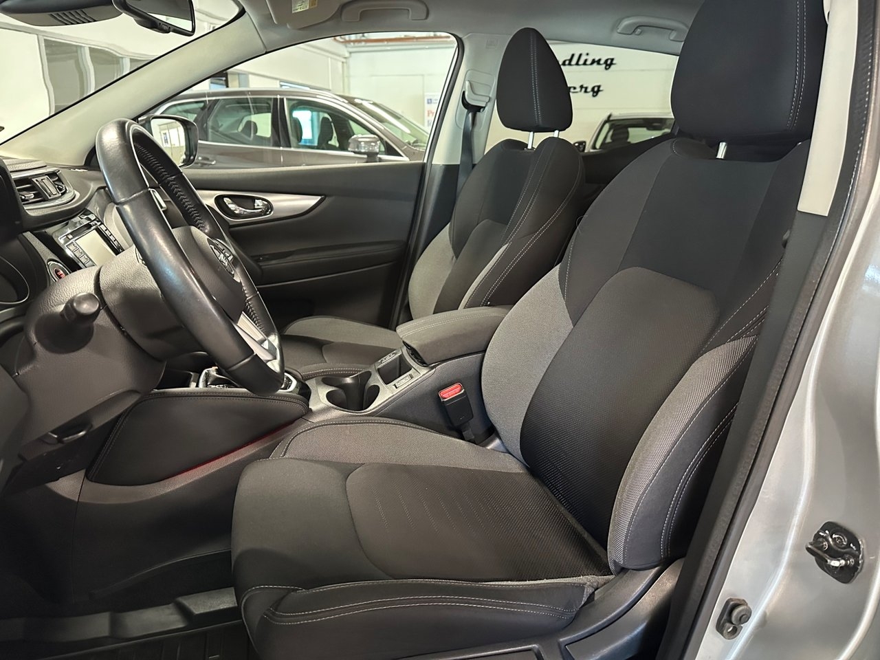 Nissan Qashqai 1.2 DIG-T N-Connecta 360° 2018, bild 7/9