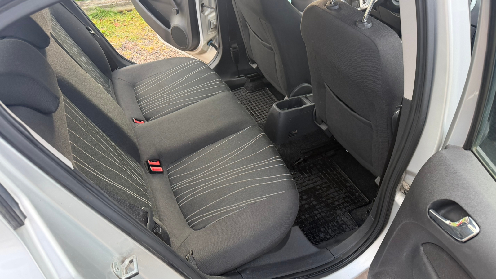 Opel Corsa 5-dörrar 1.2 Twinport Manuell 2010, bild 7/9