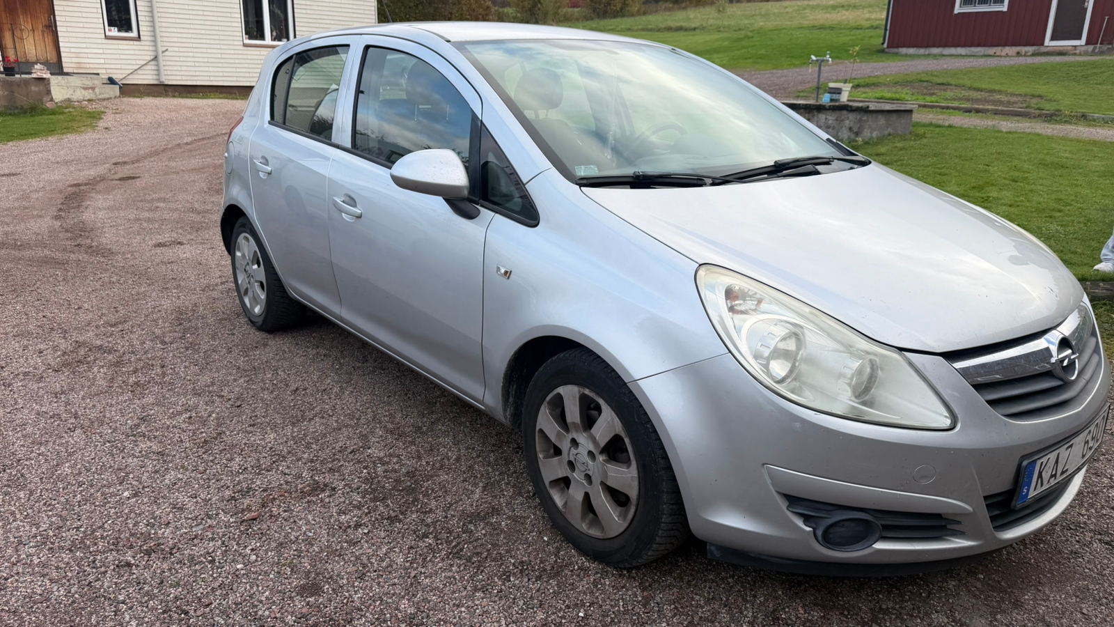 Opel Corsa 5-dörrar 1.2 Twinport Manuell 2010, bild 2/9