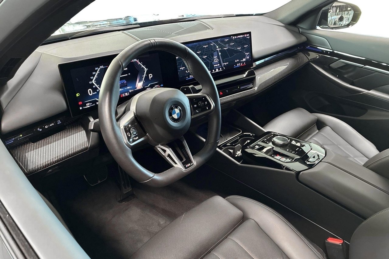 BMW 520 2025, photo 6/10