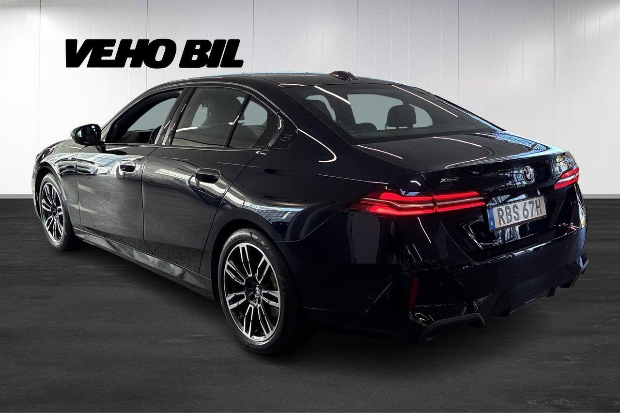 BMW 520 2025, photo 4/10