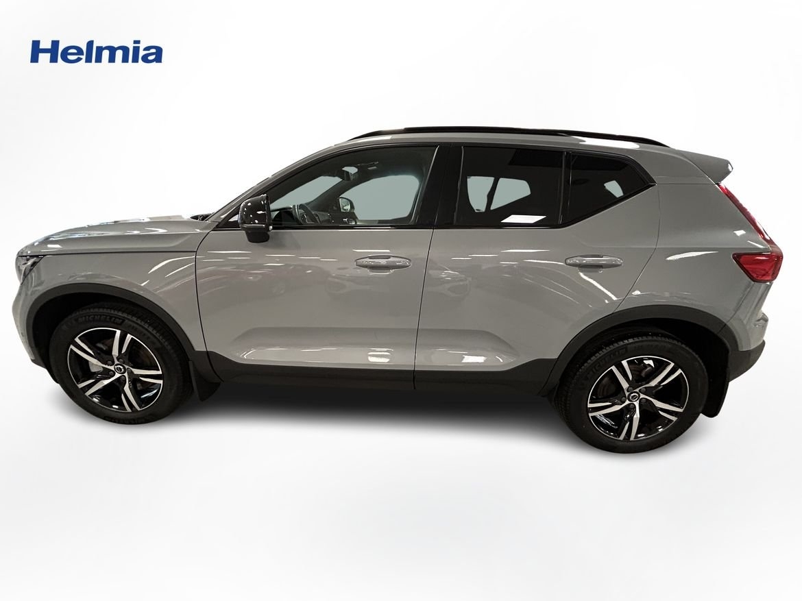 Volvo XC40 B3 FWD Bensin Plus Dark 2025, photo 2/10