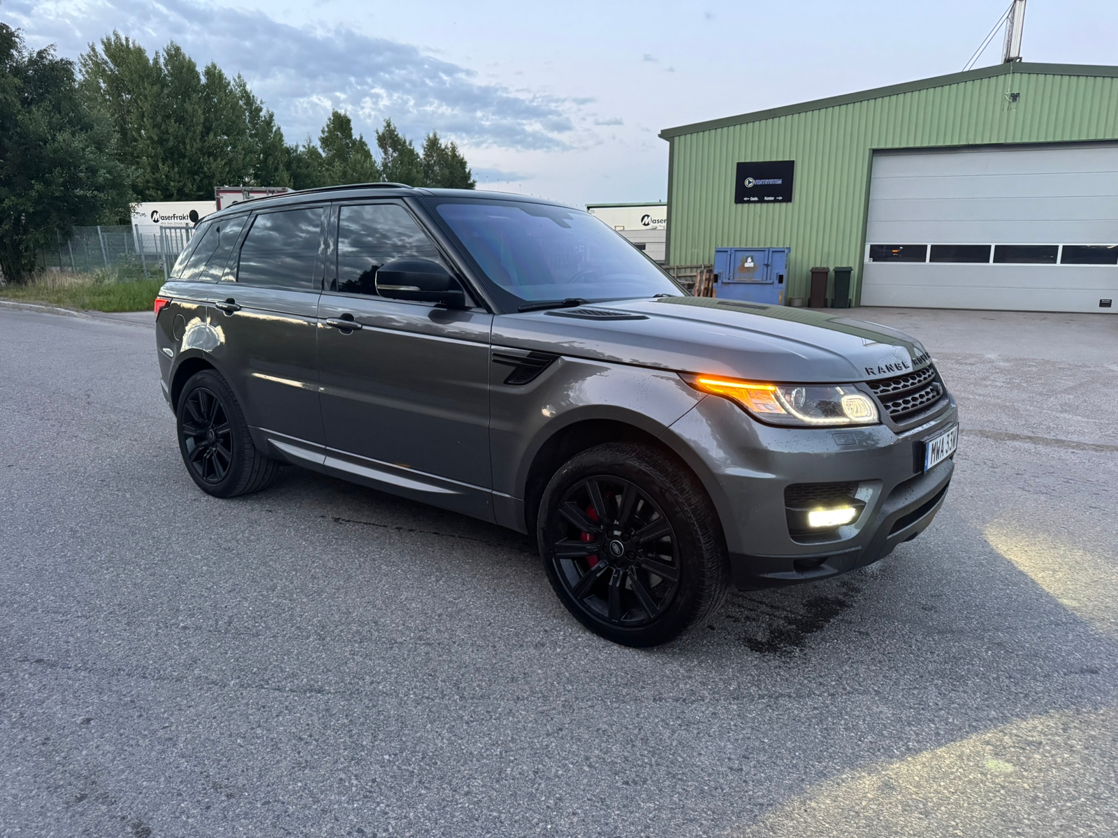 Land Rover Range Rover Sport 2016, photo 2/8