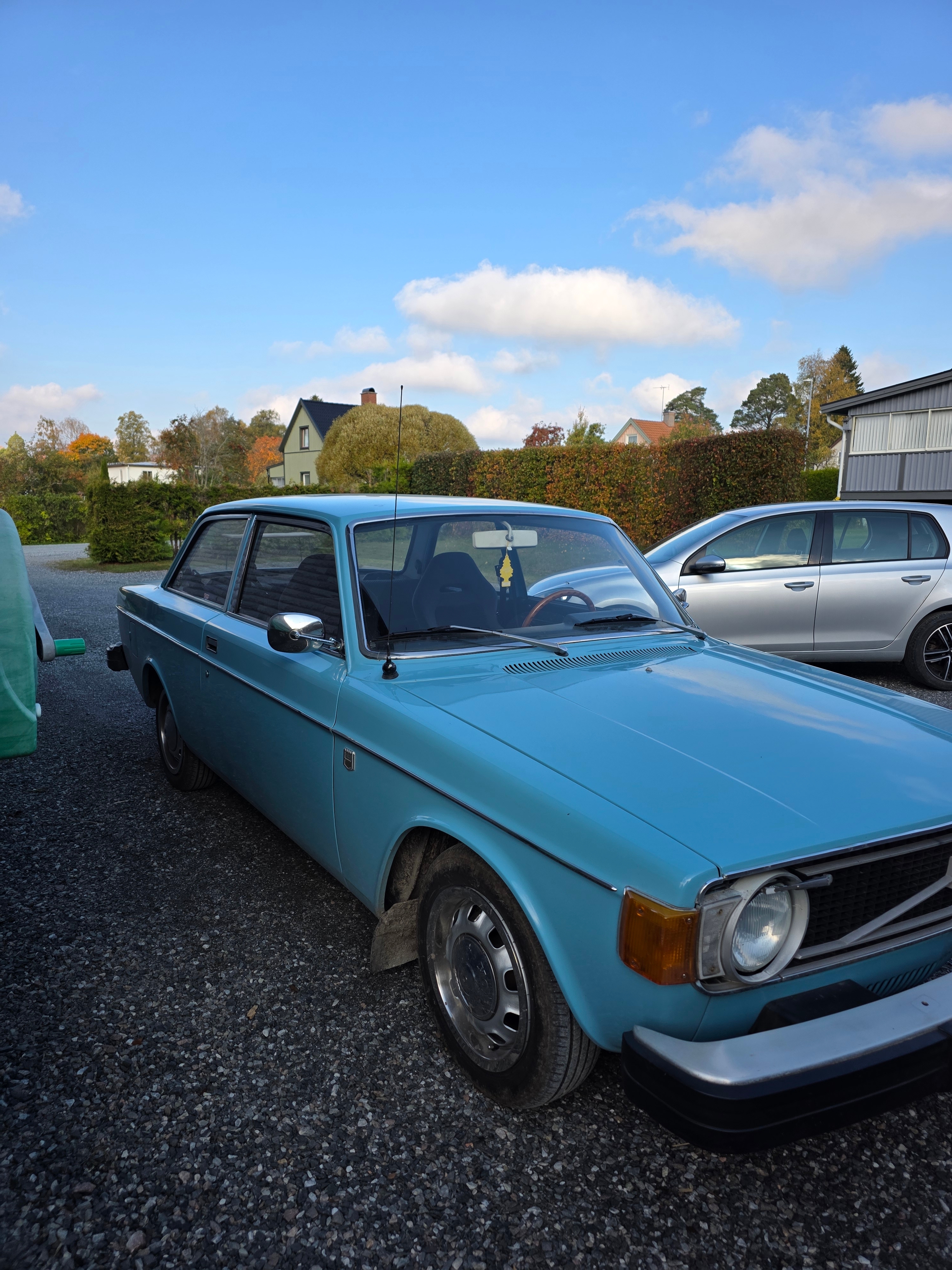 Volvo 142