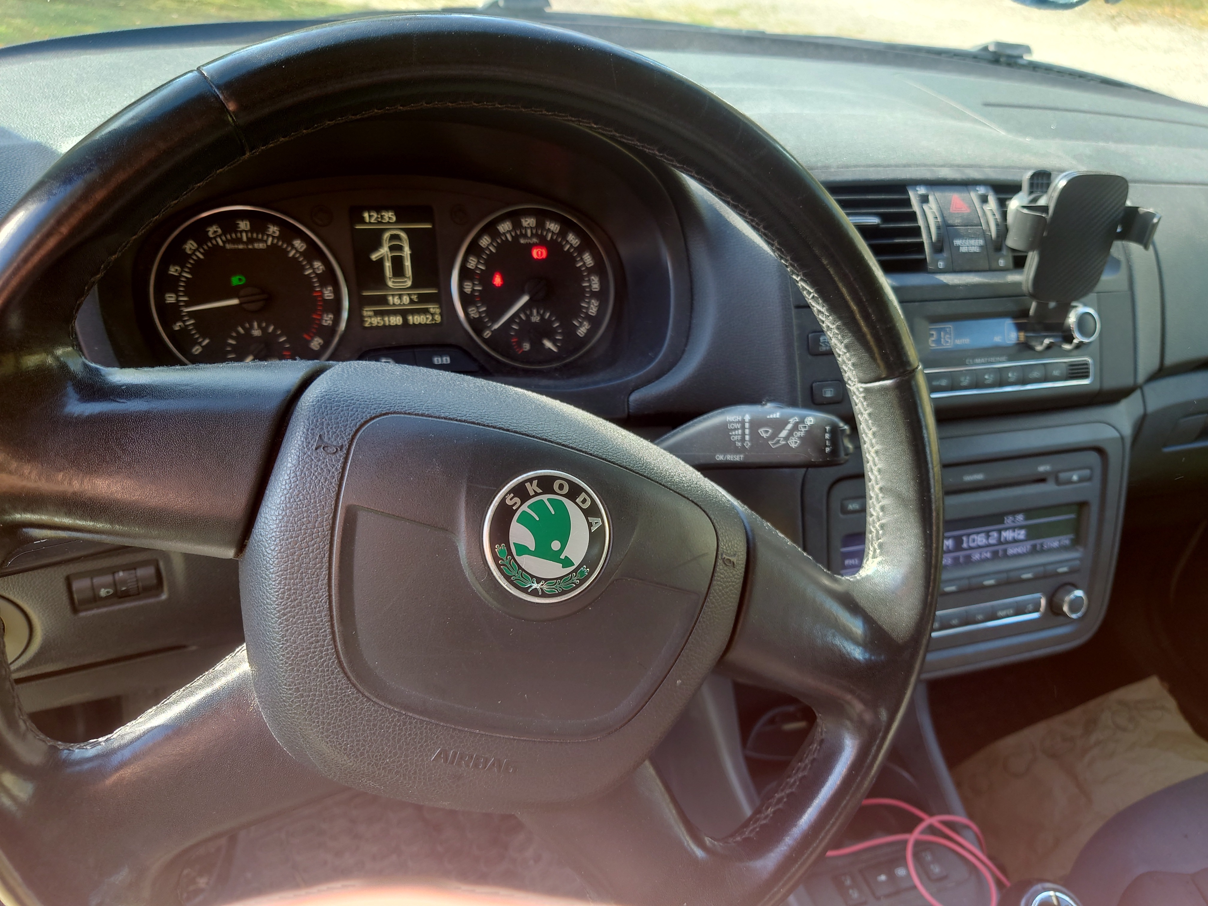 Skoda Fabia 1.6 TDI Manuell 2011, bild 3/4